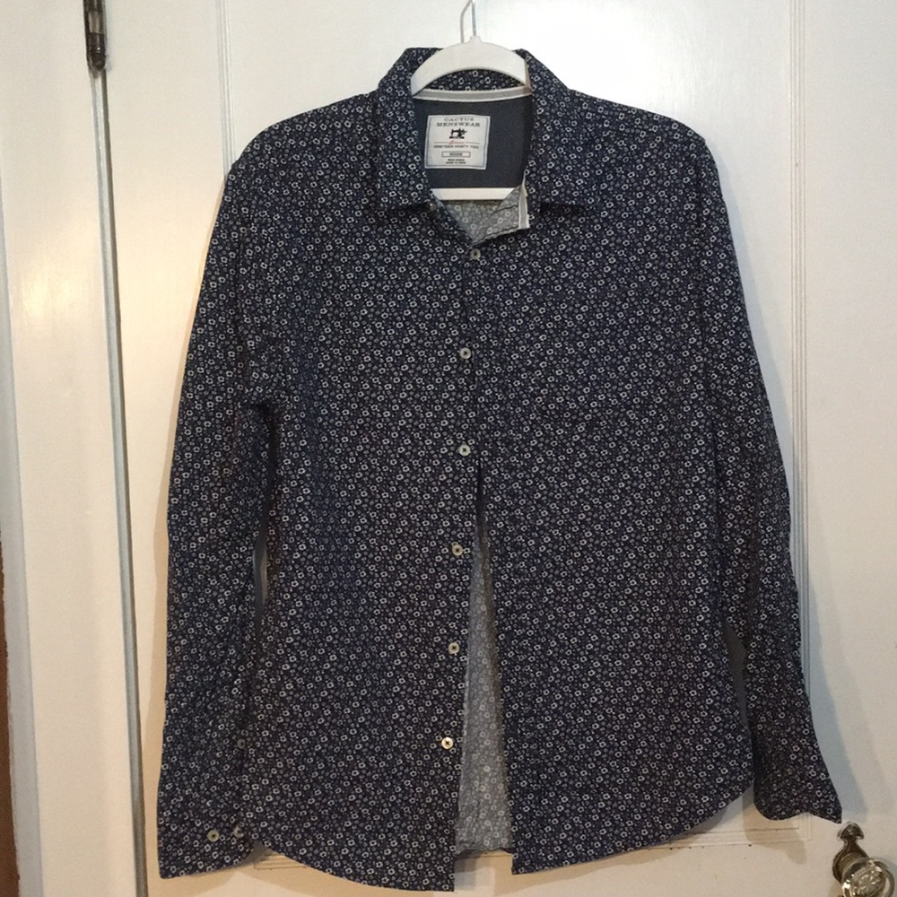 Men’s dress button up